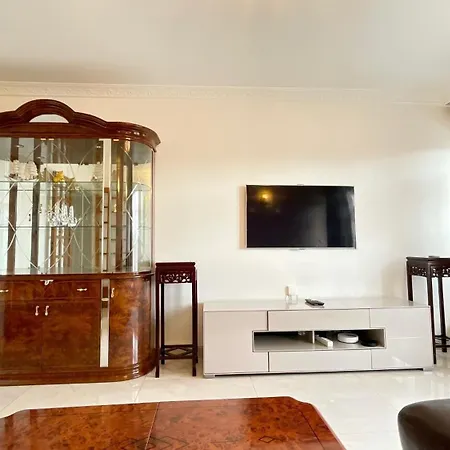 108 - Spacieux De 90m2 * Обервилье