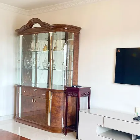 108 - Spacieux De 90m2 Обервилье